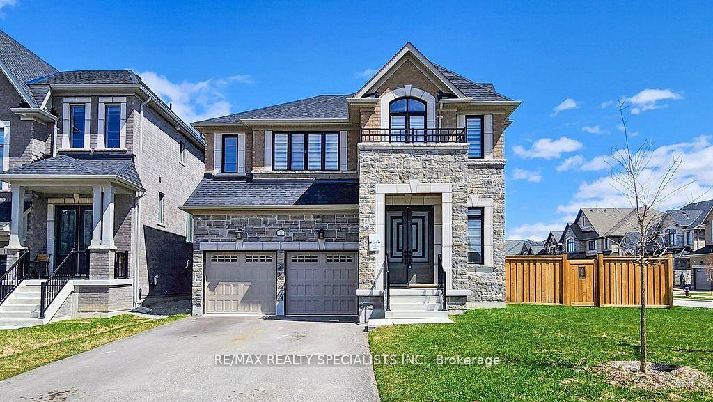 Fully upgraded Detached Home located in Innisfil.