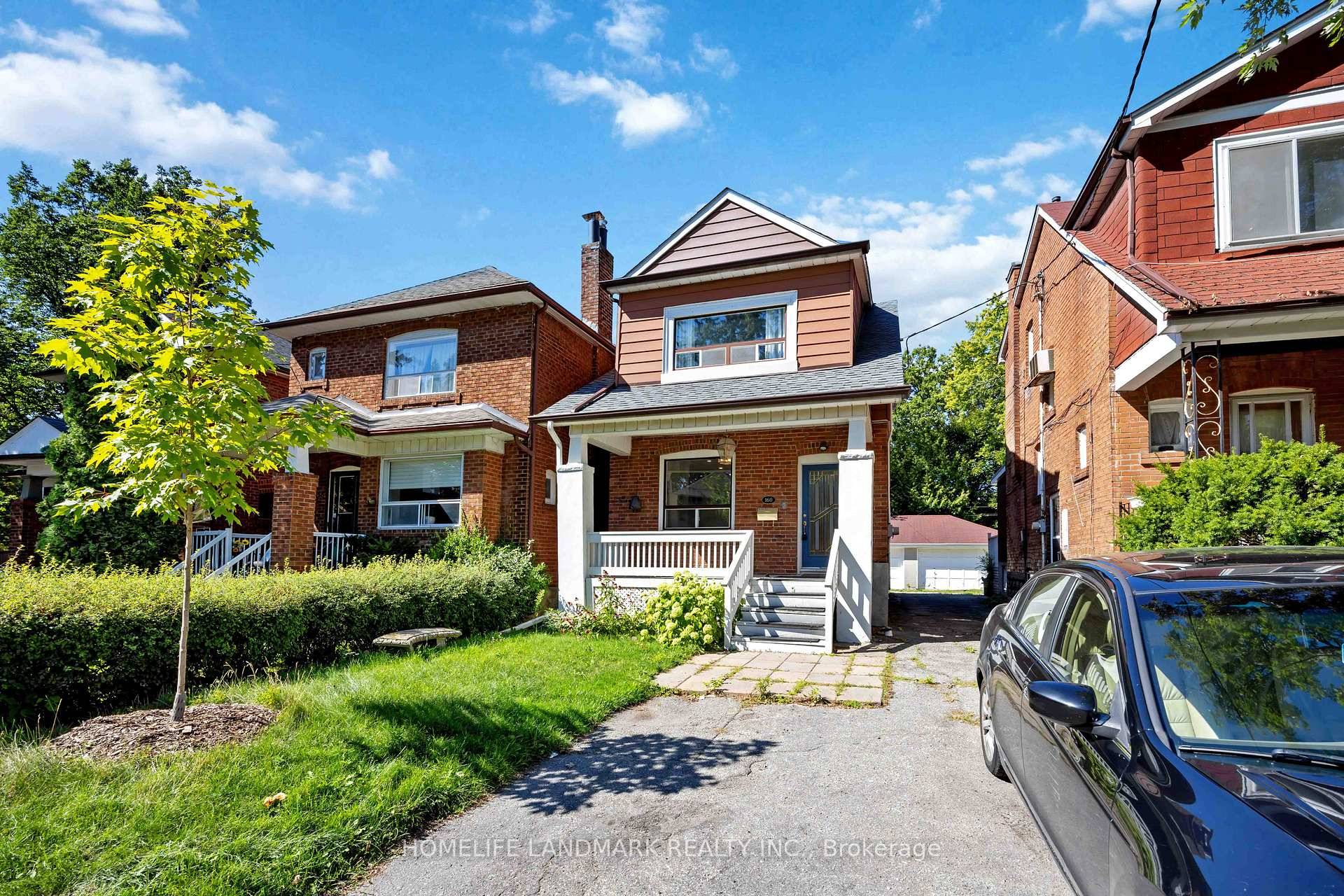 Enjoy exceptional style and modern comfort on family friendly Humewood Drive, one of the most sought after streets in the Humewood School District.