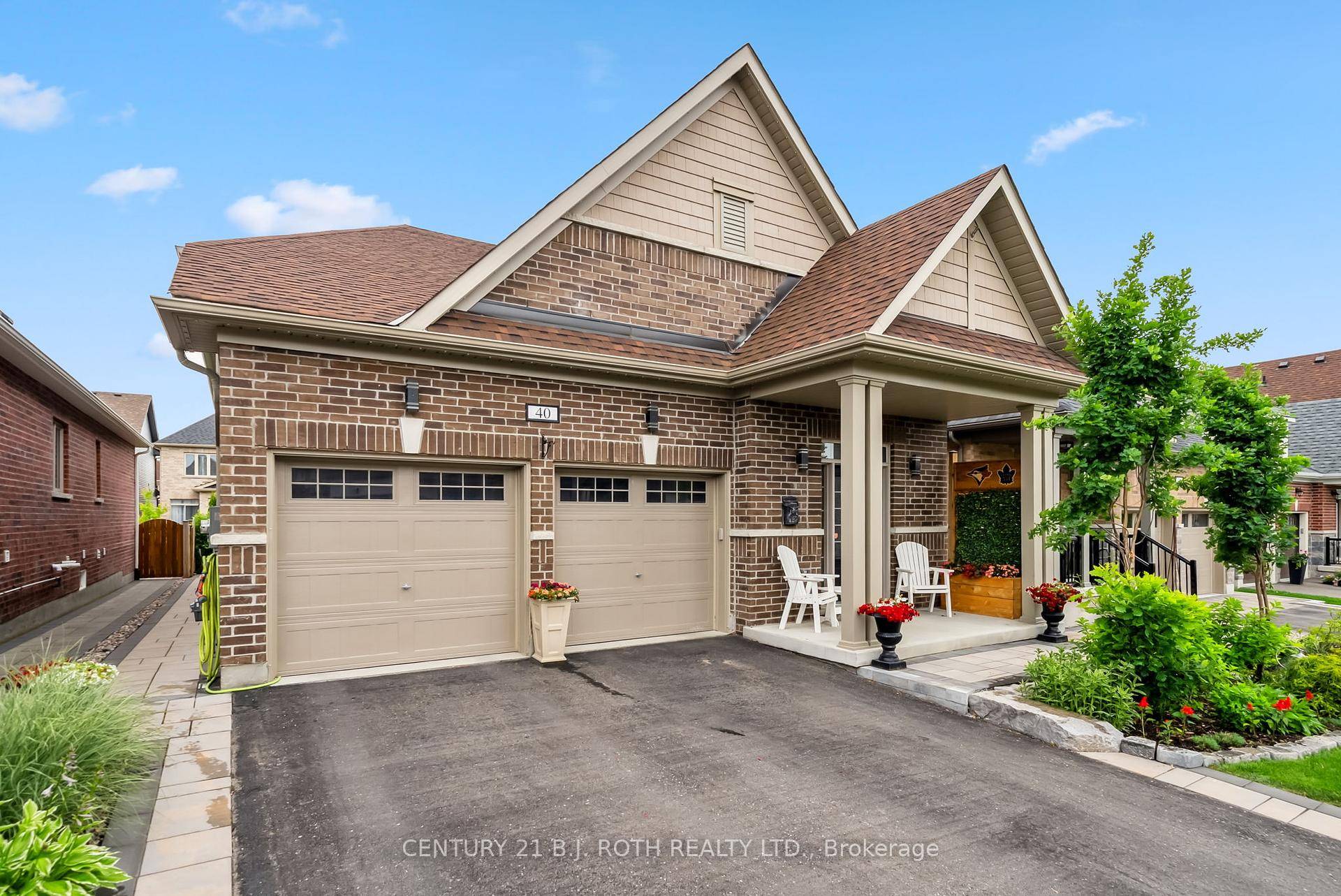 Designer Bungalow with Exceptional Finishes amp ; Backyard Oasis.