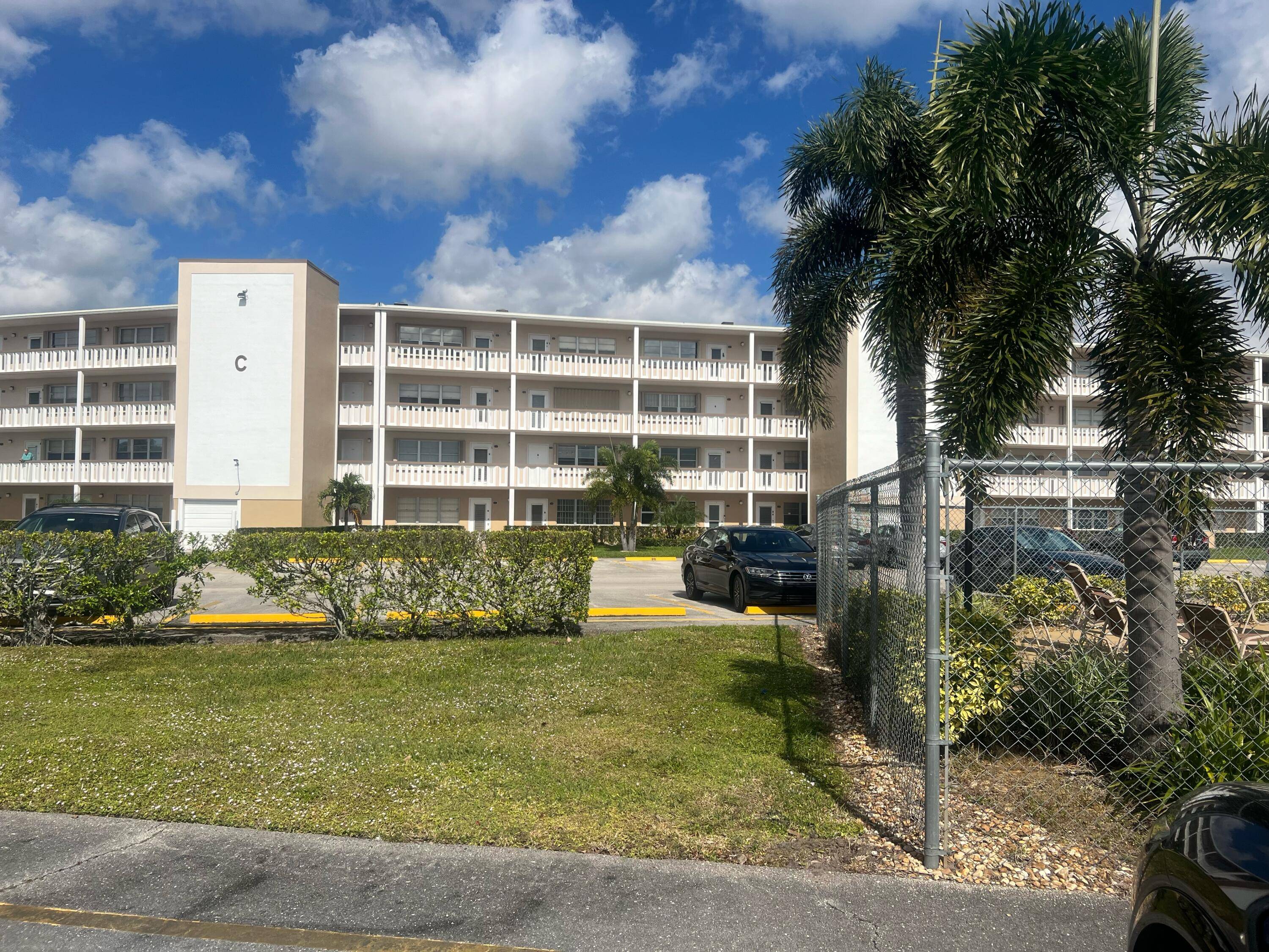 This unit is part in Century Village, a village and has ELEVATOR.