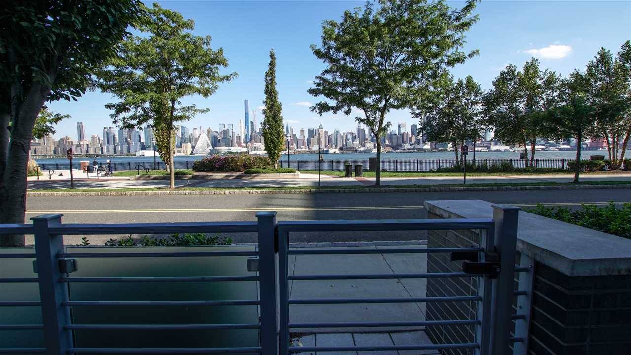 1000 AVENUE AT PORT IMPERIAL Condo New Jersey