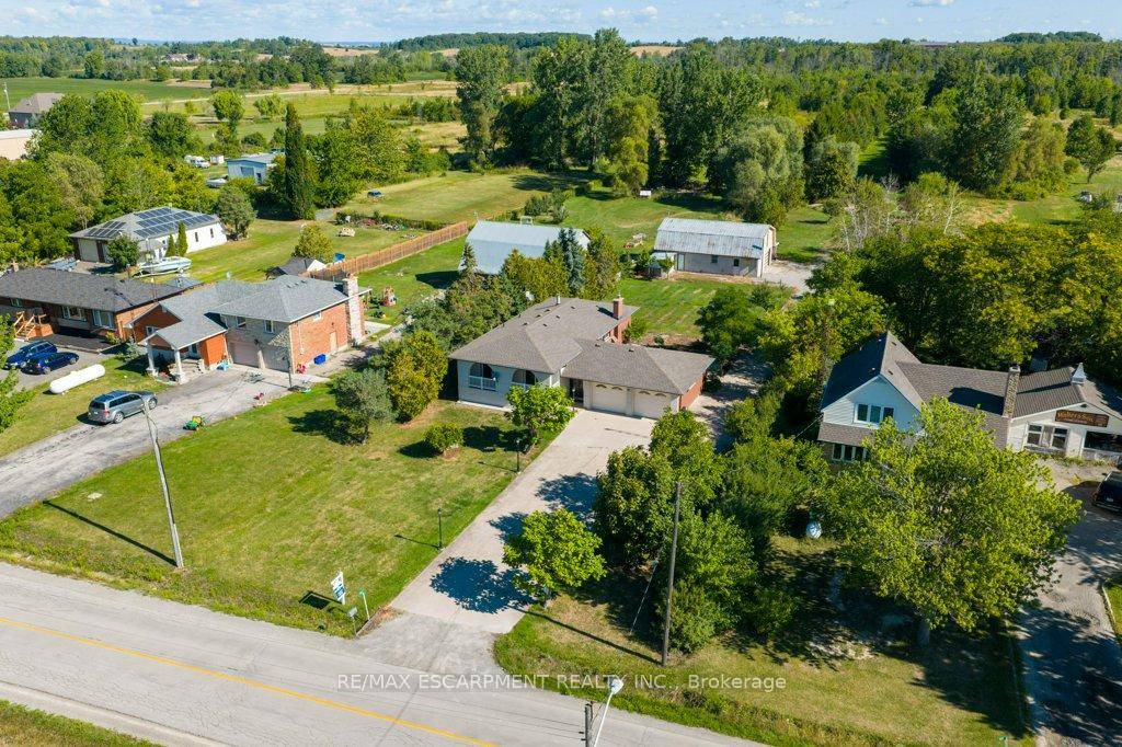 Spacious family home situated on 2.