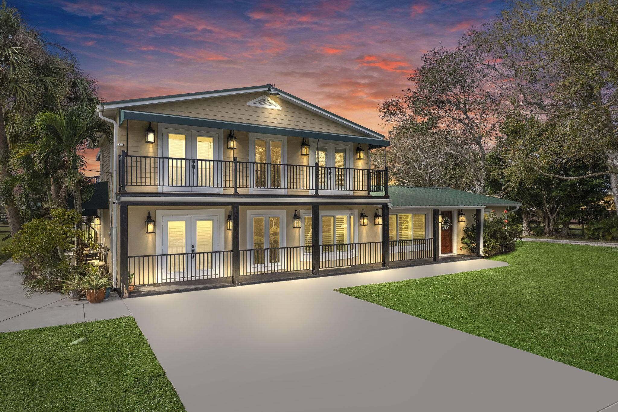 Discover a stunning 5. 34 acre estate that epitomizes privacy, elegance, and functionality.