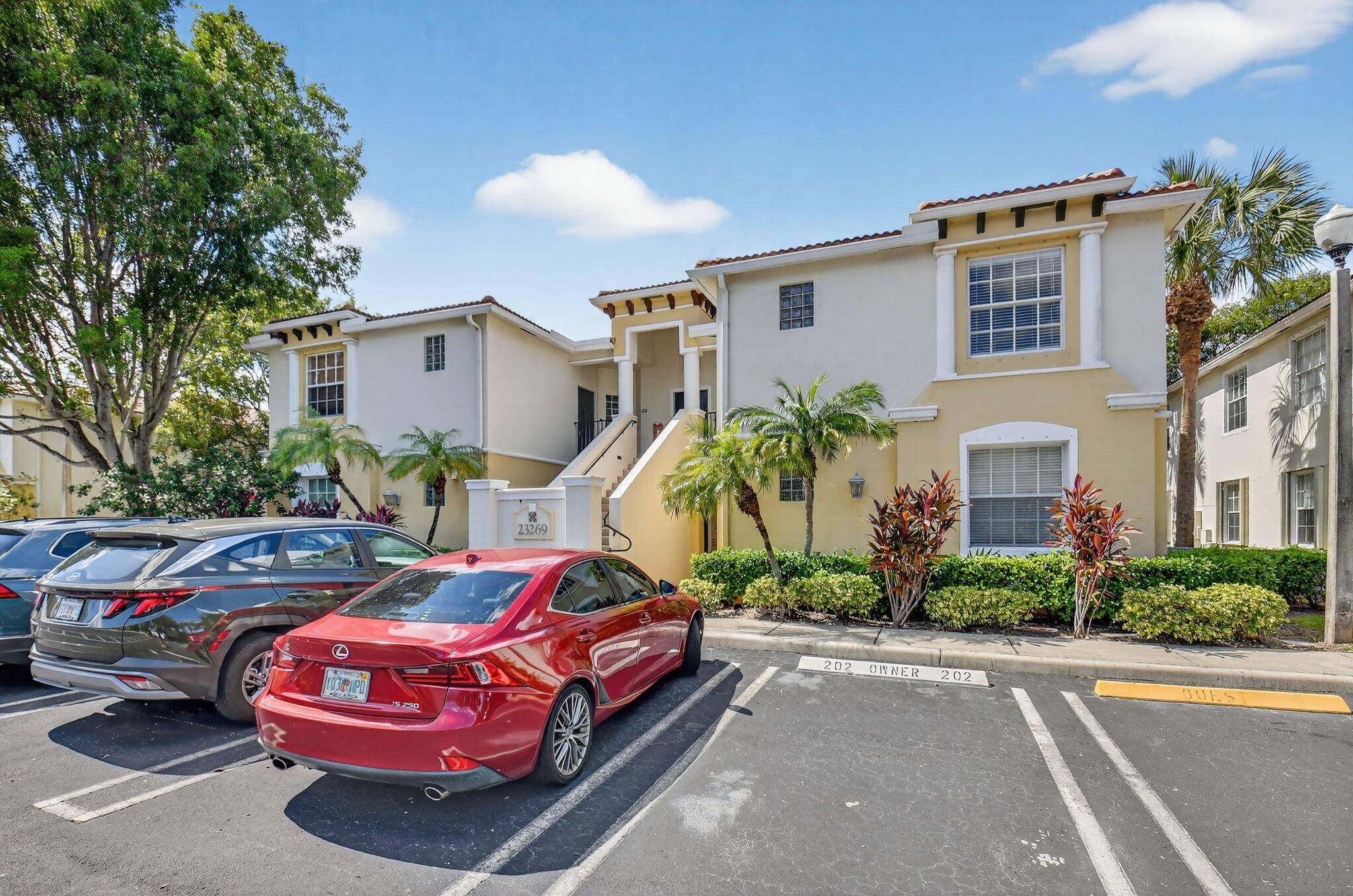 Welcome to this spacious 3 bedroom, 2 bath condo located in the highly sought after Segovia Square at the Pines of Boca Barwood with elevator access.