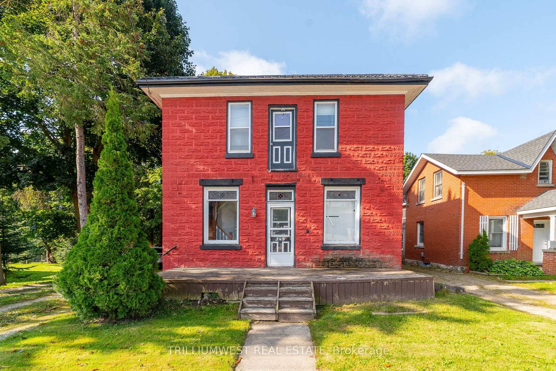 Looking for a Project ? This 4 bedroom, 2 bathroom detached home offers plenty of space and character, and is ready for someone with a vision to bring it back ...