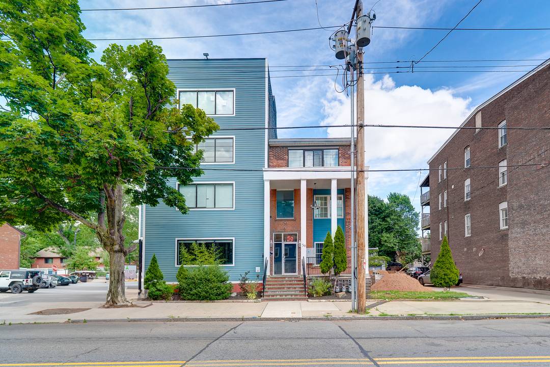 59 Dixwell Ave Unit 1A Available 7 1 2025 !