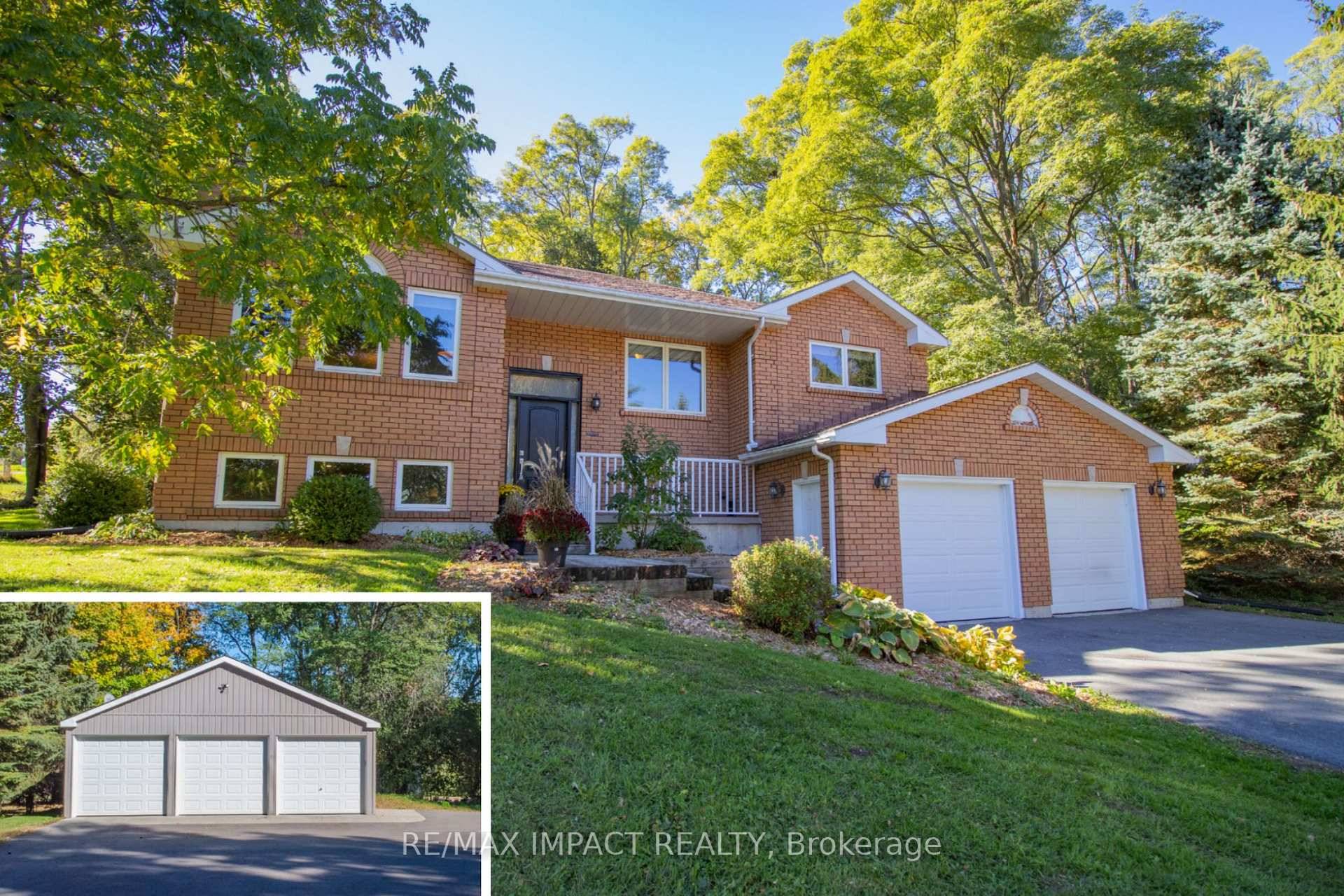 Within walking distance to Rice Lake, Gore's Landing Park amp ; Marina, this beautiful brick 3 1 bedroom raised bungalow on a 1 2 acre lot.