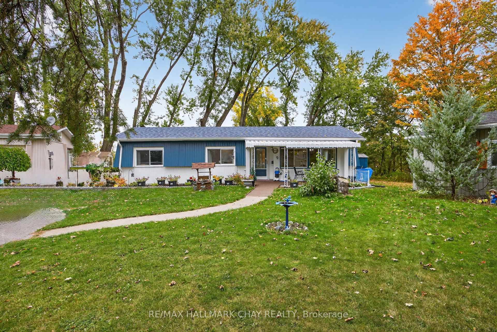 Welcome to this well maintained 2 bedroom, 1 bath bungalow located in the sought after adult lifestyle community of Sandy Cove Acres.