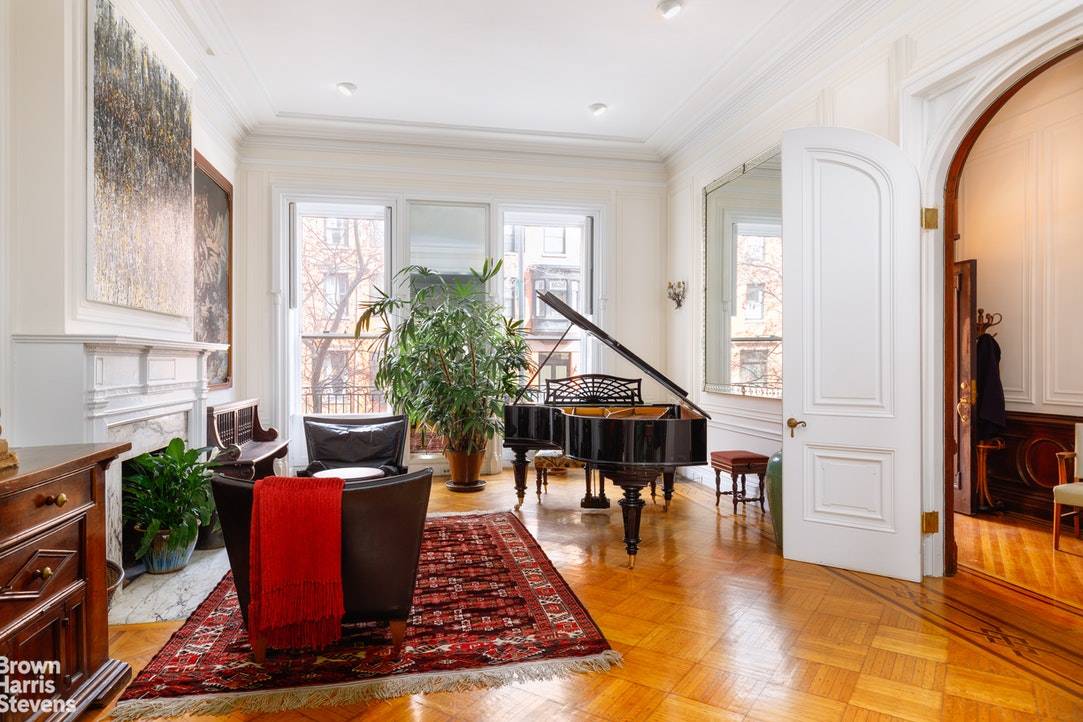 CENTRAL HEIGHTS MANSION and CARRIAGE HOUSEThis very special property has the flexibility of three separate and unique living areas the main Quadruplex townhouse, a large garden floor through rental and ...