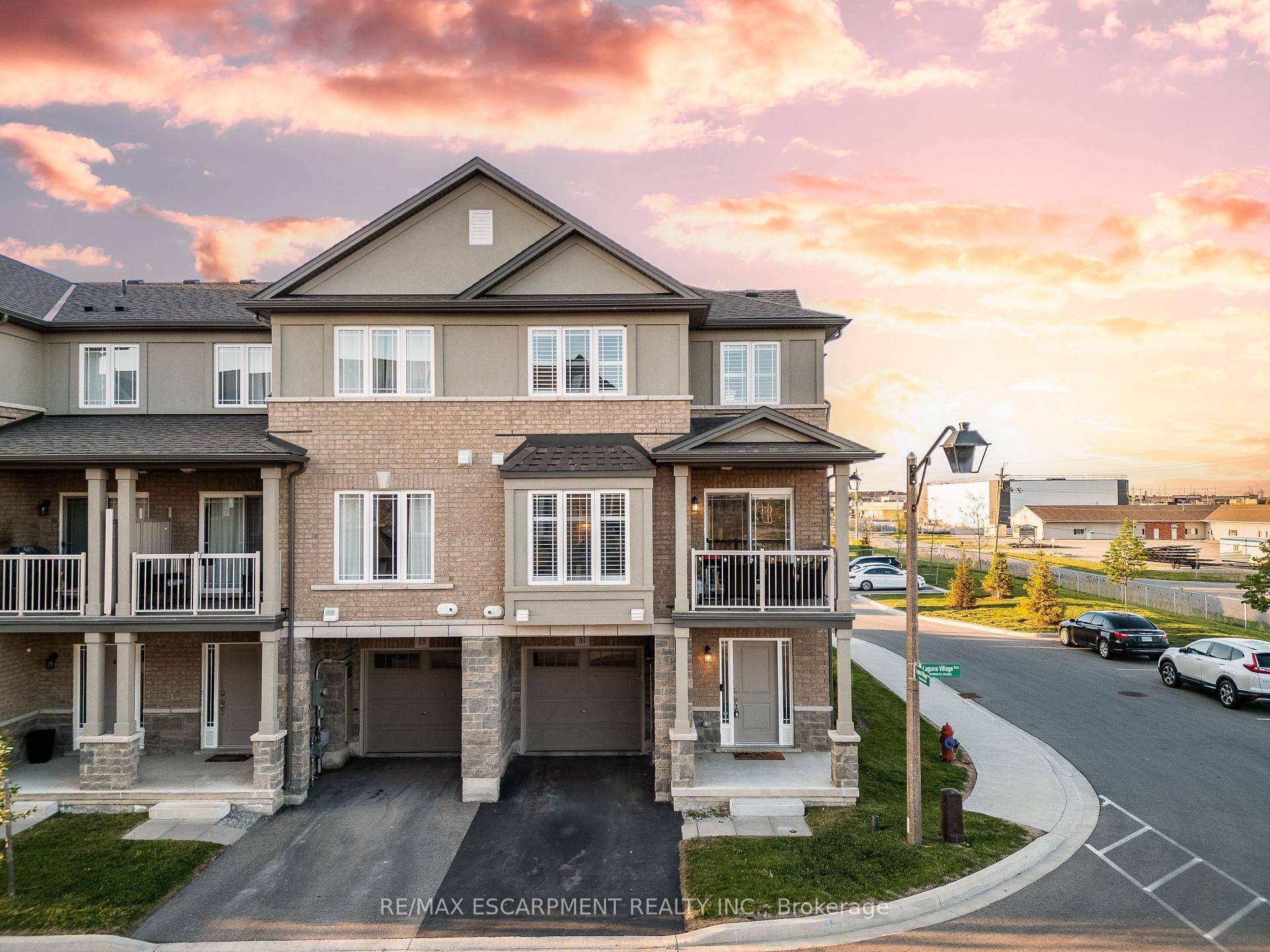 Welcome to this modern and meticulously maintained 3 year old freehold townhouse, tucked away in a quiet, family friendly community on the highly sought after Stoney Creek Mountain.