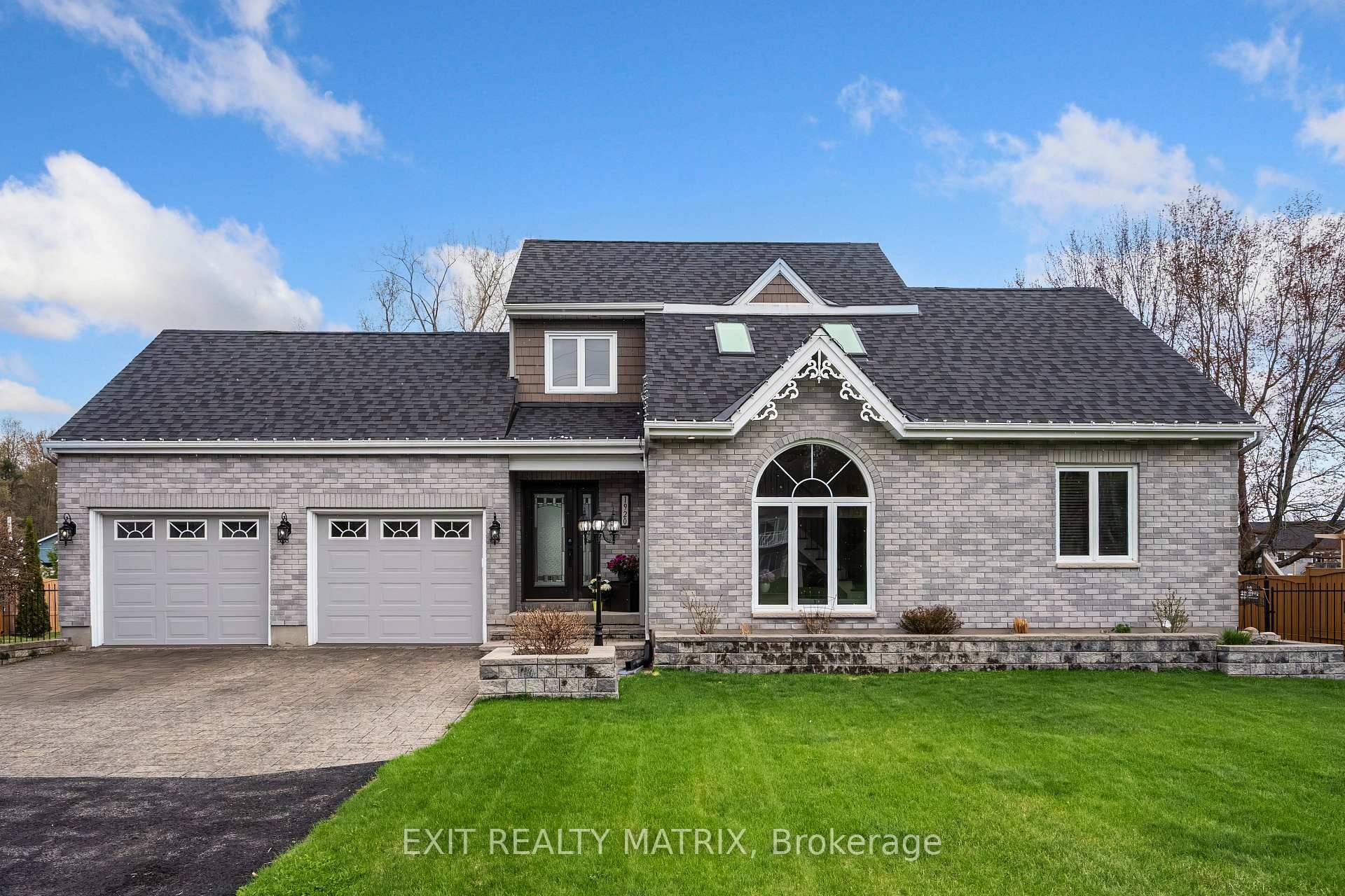 Welcome to 1920 Landry Street where country charm meets convenience !
