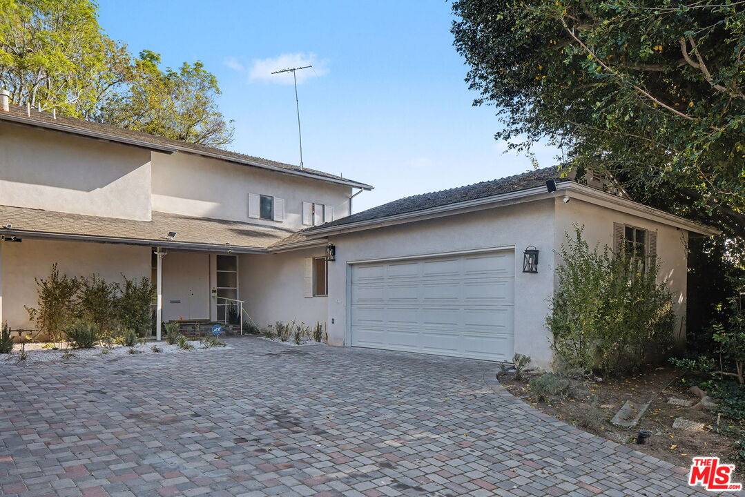 2612 S Beverly Dr 4BR La