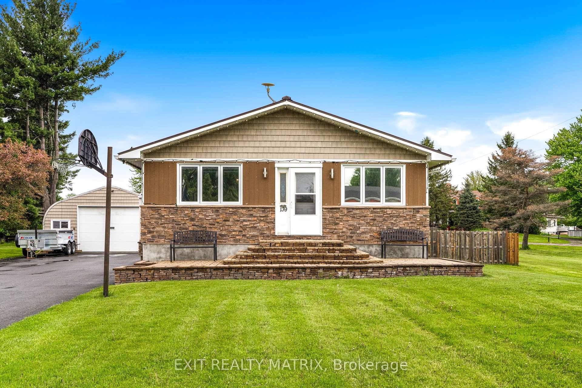 Welcome to 139 Ottawa Street in the vibrant and growing community of Limoges !