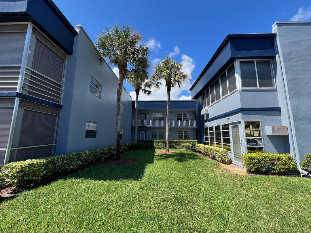 This clean, freshly painted, move in ready first floor condo offers comfortable living with an open layout, two bedrooms, two full baths and a screened porch that overlooks the lush ...