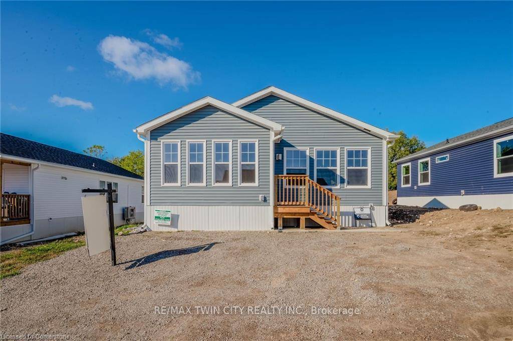 This lovely brand new bungalow built by Kent Homes, known as the Regency Model features 3 Bedrooms, 2 baths and over 1300sqft of living space.