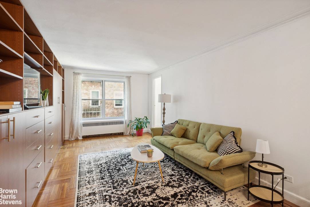 You can move right in to this stylish, comfortable, spacious and bright 1 bedroom home in one of the most thoughtfully designed and managed cooperative apartment buildings in Hudson Heights.