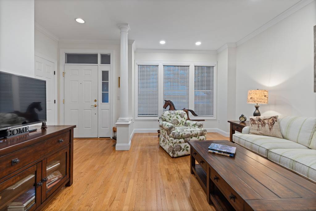 Absolutely stunning 3 bedroom, 2.