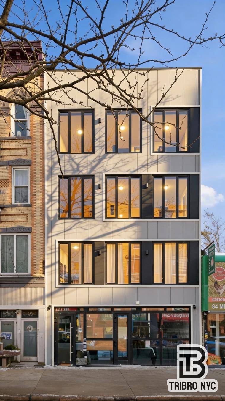 Generously Sized 3BR 2BA with Excellent Flow amp ; Natural Light Welcome to this spacious three bedroom, two bathroom home offering a well balanced layout designed for both comfort and ...