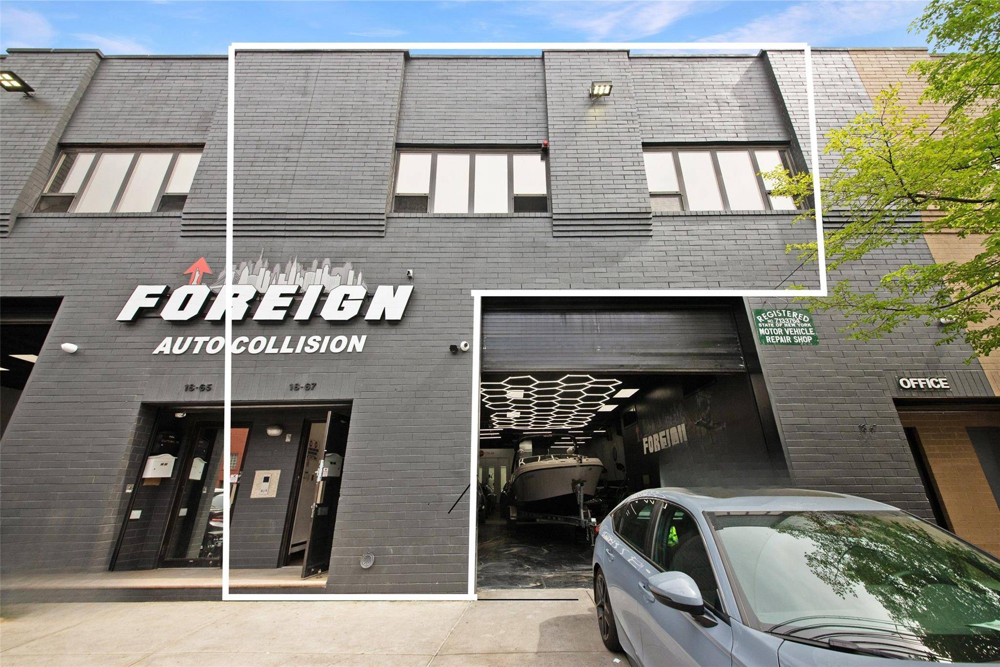 This flexible commercial unit features two spacious reception areas and three additional rooms that can be used as office space.