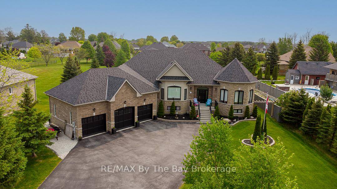 Are you looking for space, style, and the perfect location ?