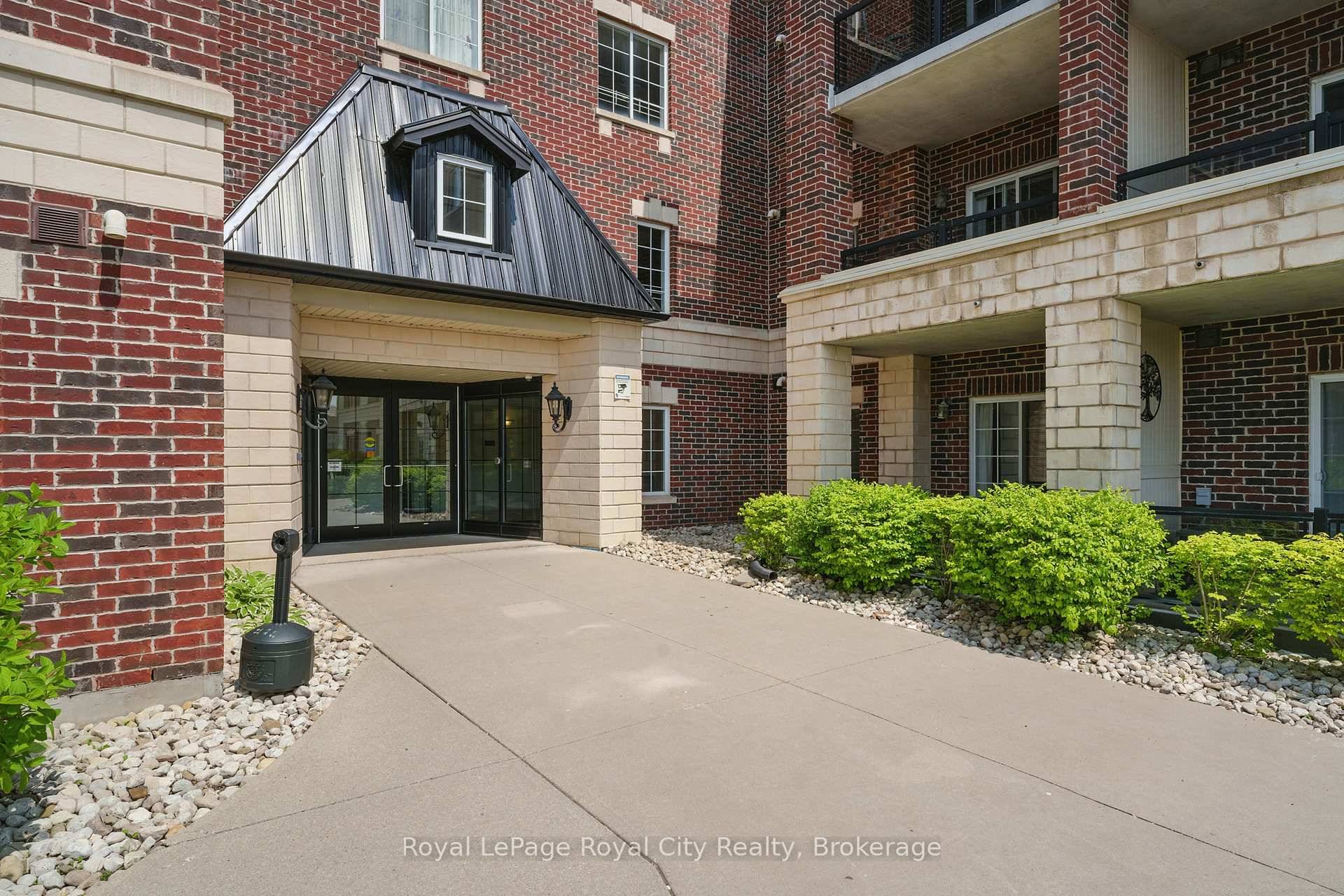 Welcome to this well maintained 1 1 bedroom, 2 bathroom condo offering 1, 027 sq ft of comfortable, functional living space.