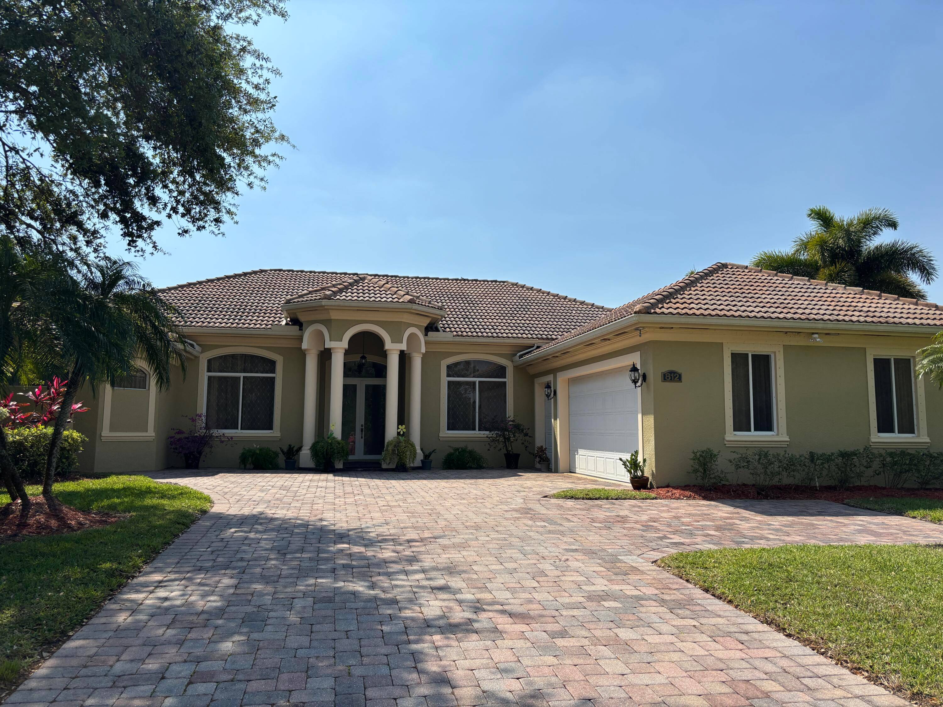 RARELY AVAILABLE Fully Furnished 1 story 3 bedroom plus den, 3 full bathroom, and 2.