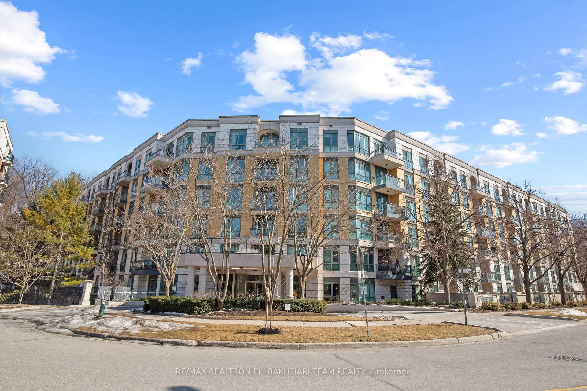 Welcome to this beautifully appointed 2 bedroom, 2 bathroom suite in the highly sought after Hogg's Hollow neighbourhood one of Toronto's most prestigious and picturesque communities.