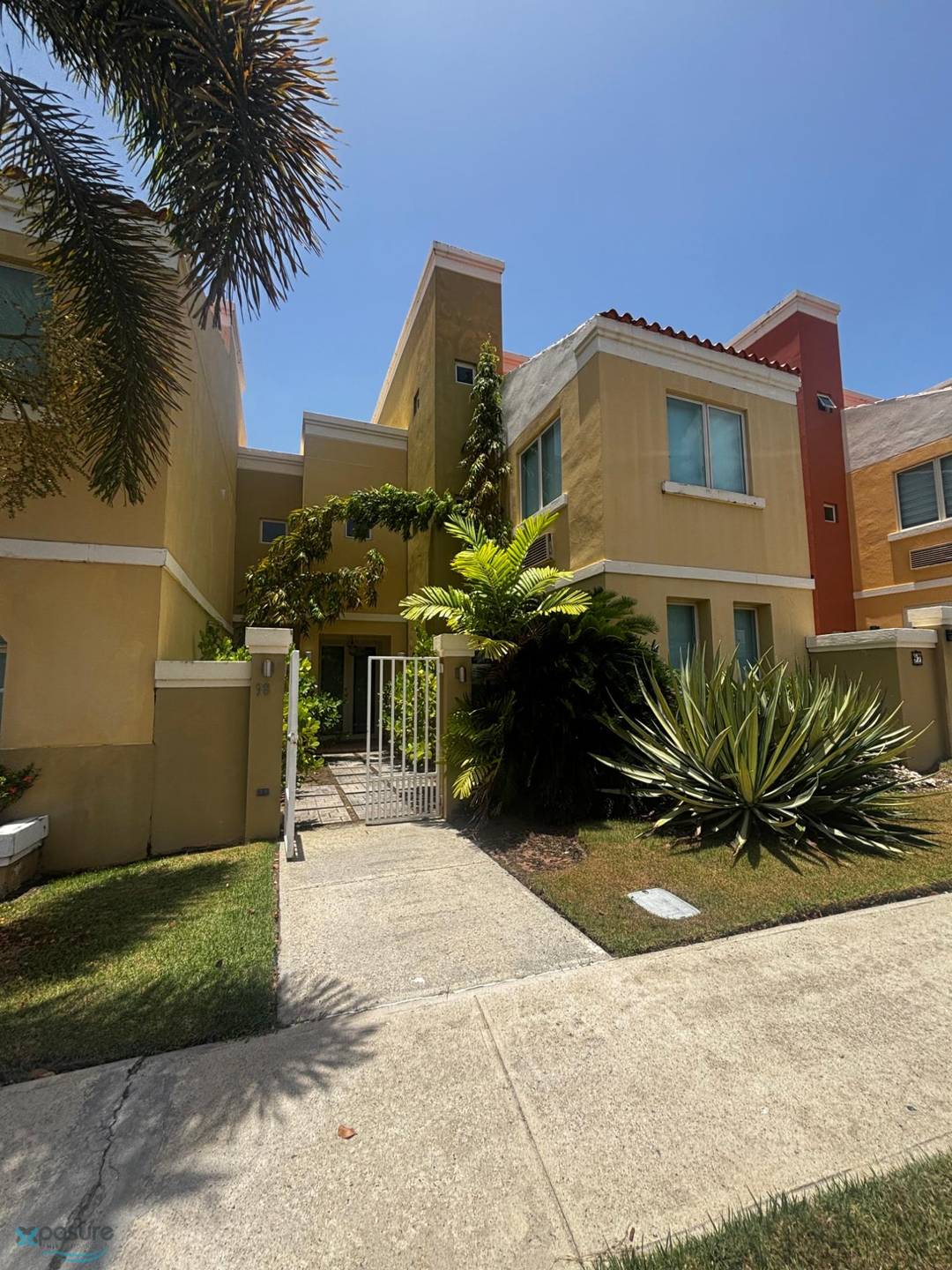VIA POSITANO Townhouse Humacao