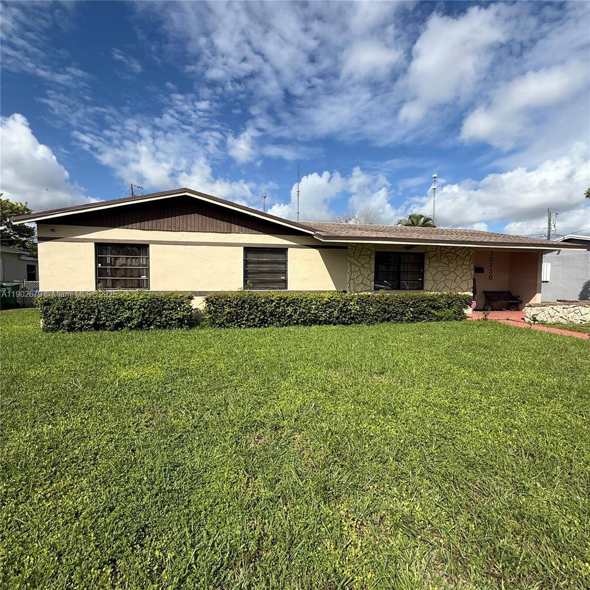 Welcome to this charming 3 bedroom, 2 bath single family home in the heart of Miami Gardens.