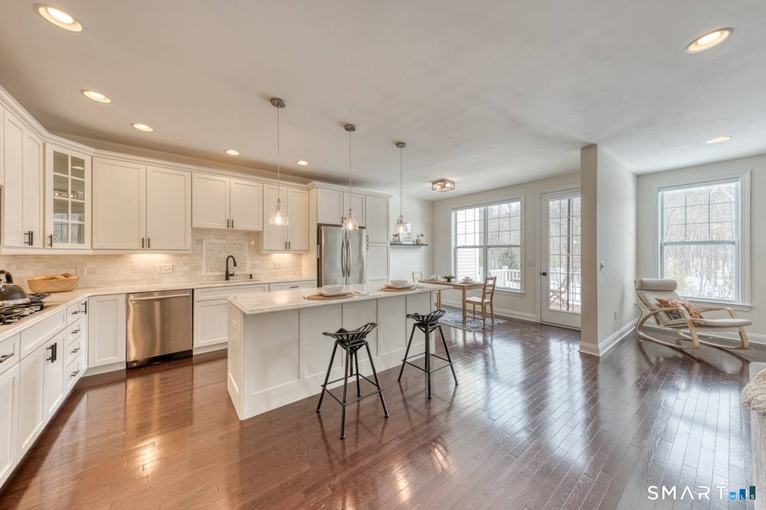 Set at the end of a quiet cul de sac in ONE OF RIDGEWOODS COVETED LOCATIONS, this home overlooks an expansive manicured lawn bordered by evergreens and woodland for exceptional ...