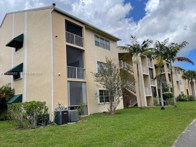 Beautiful Condo 2 bedrooms, 2 bathrooms in the private community of Hammocks Trail Community.