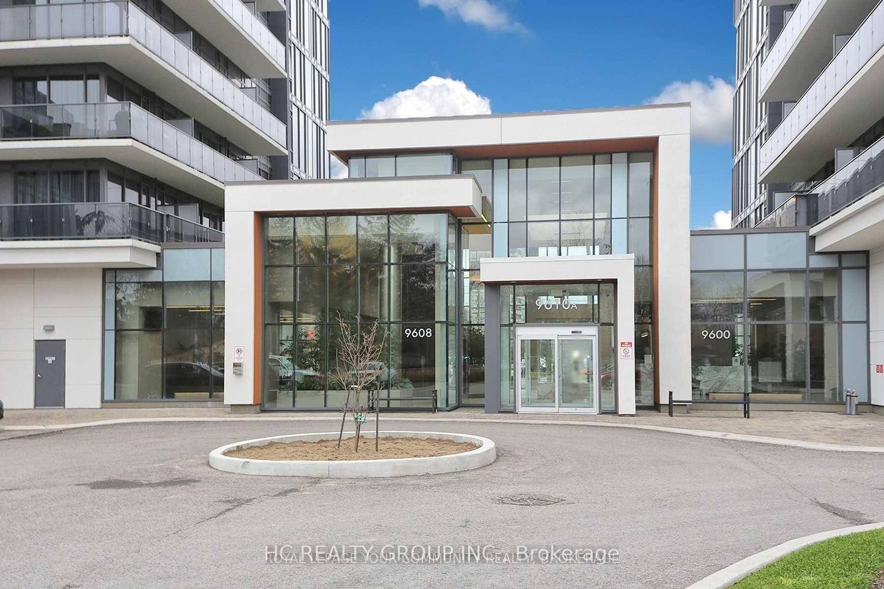 Amazing Location ! Grand Palace condominium offers an unparalleled lifestyle in the heart of Richmond Hill.