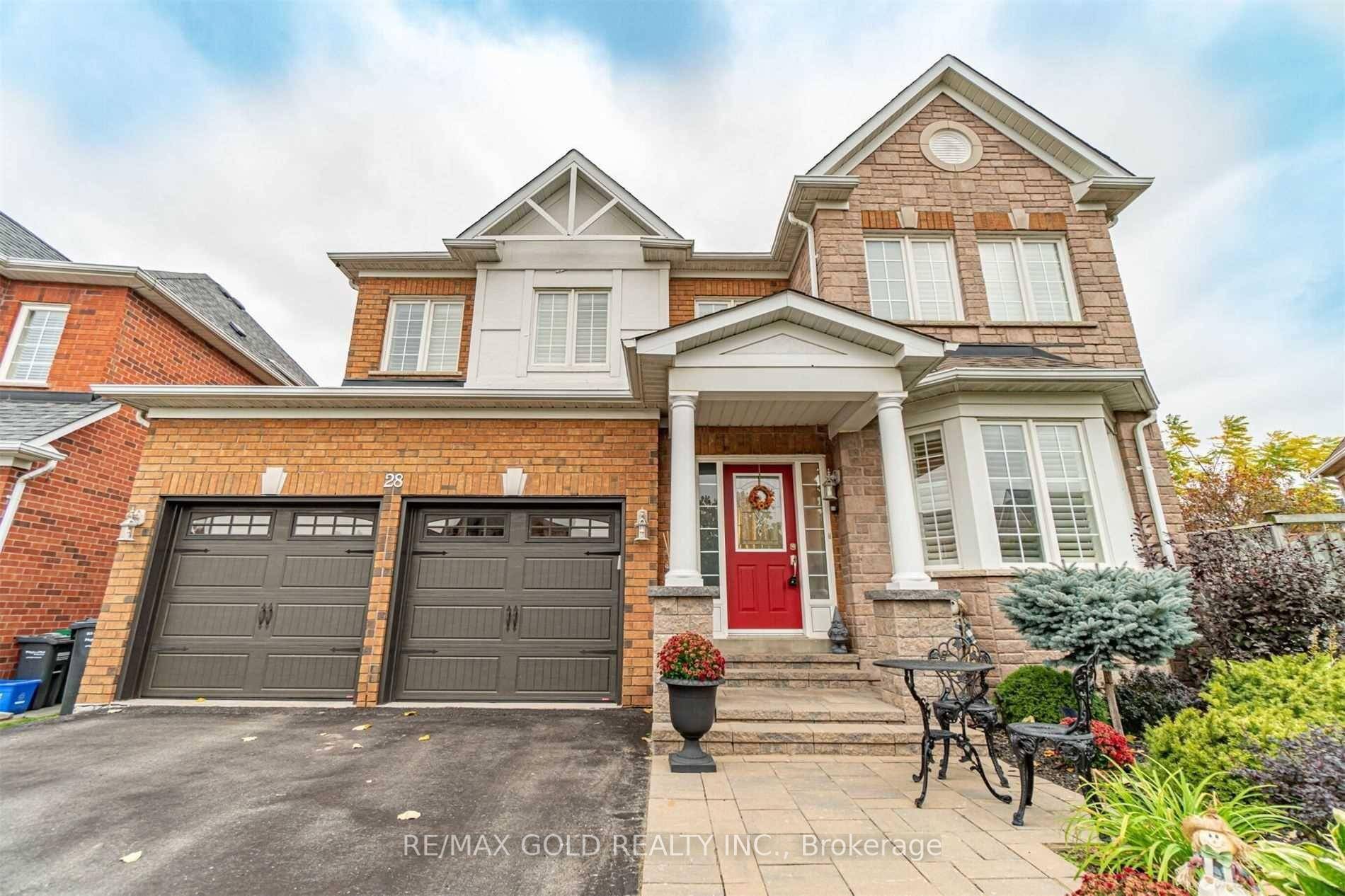 Location Location 4 Bedroom Detached double car garage with Finished basement with wet bar and washroom available for lease.