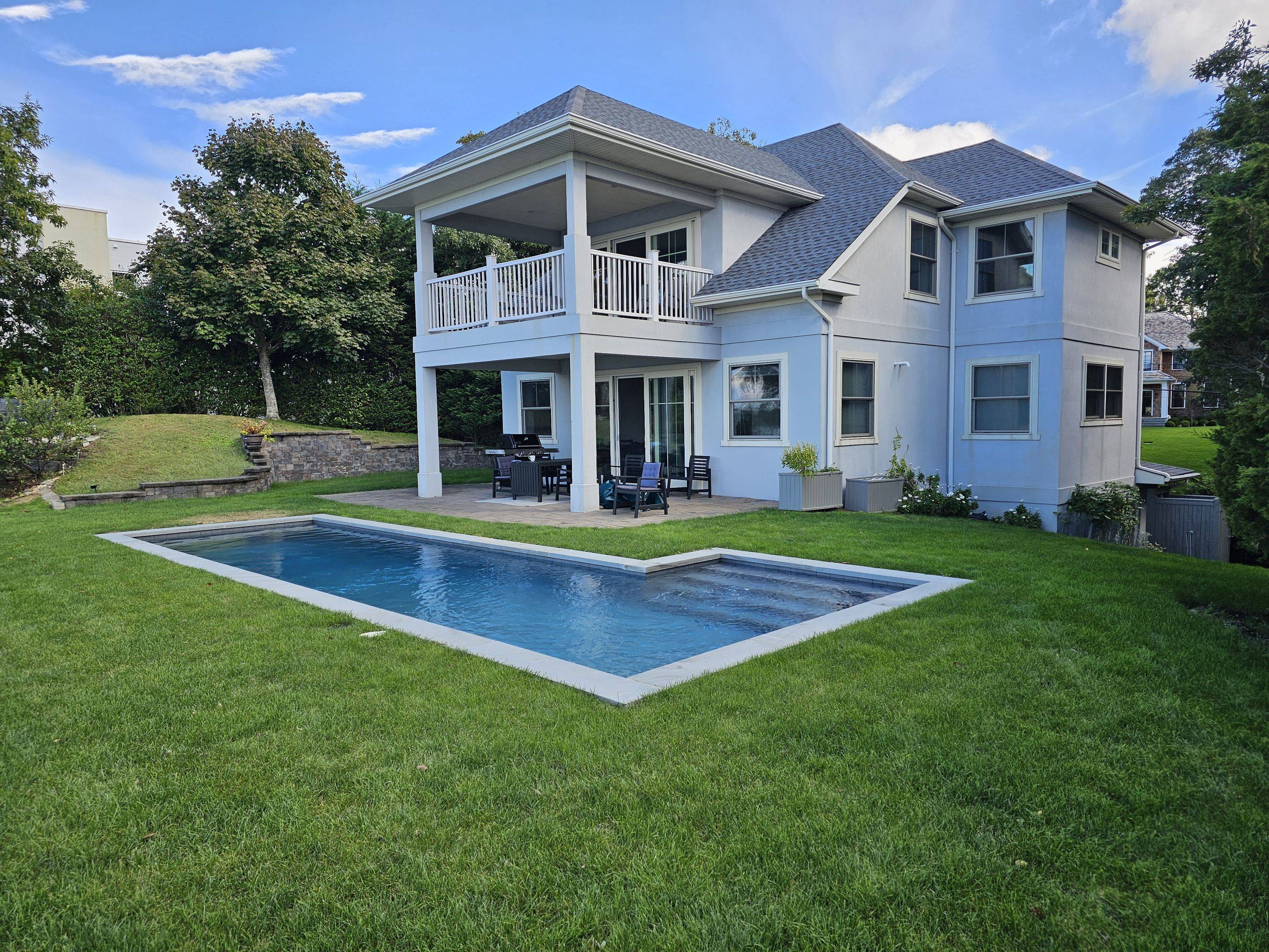 Sag Harbor Stylish Modern 3 Bed Bayfront Home