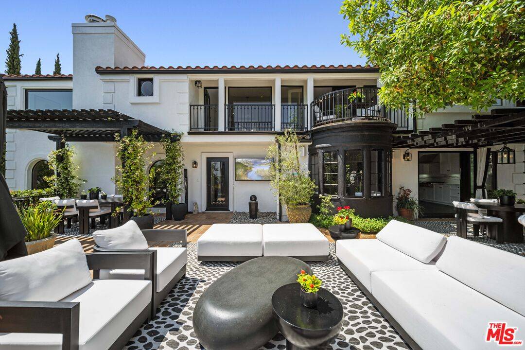 1348   Miller Dr 4BR Sunset Strip La