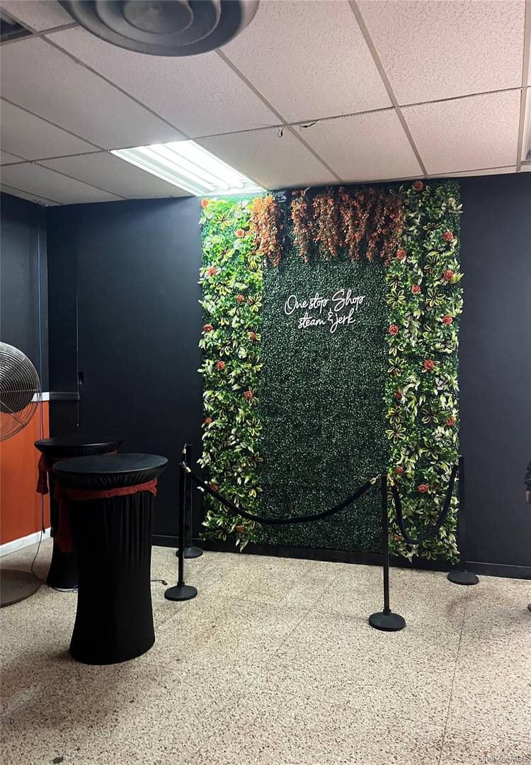 Prime Commercial Space for Lease in the Heart of Wakefield !