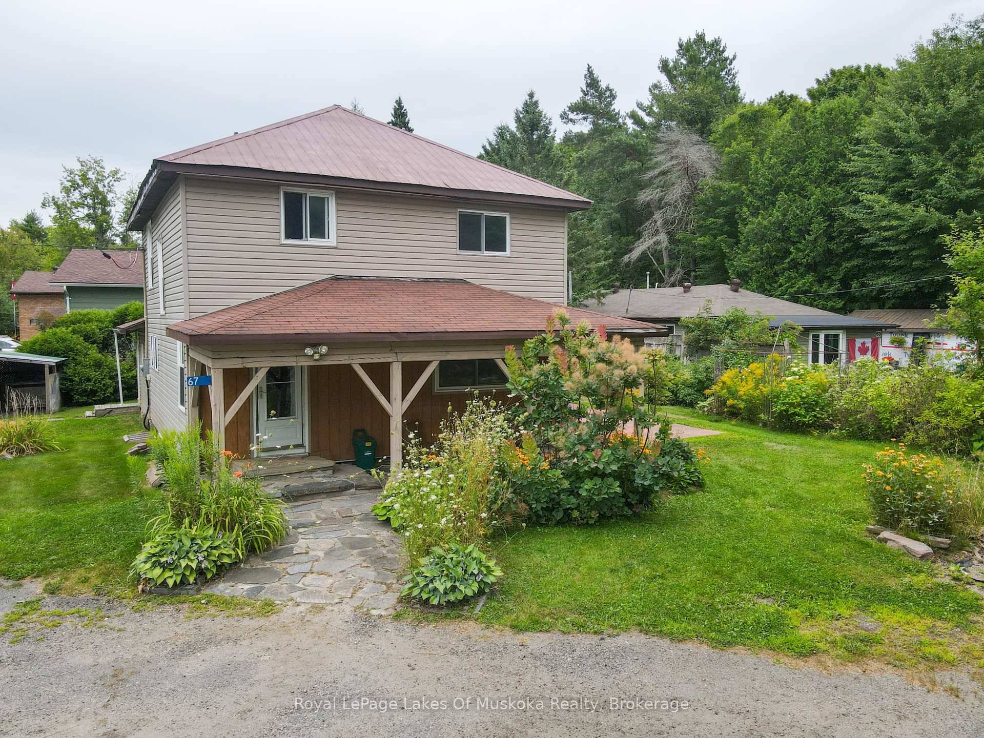 Fantastic opportunity to own a 2 storey home on a picturesque corner lot, complete with a circular driveway, mature perennial gardens, and two covered patios for year round enjoyment.