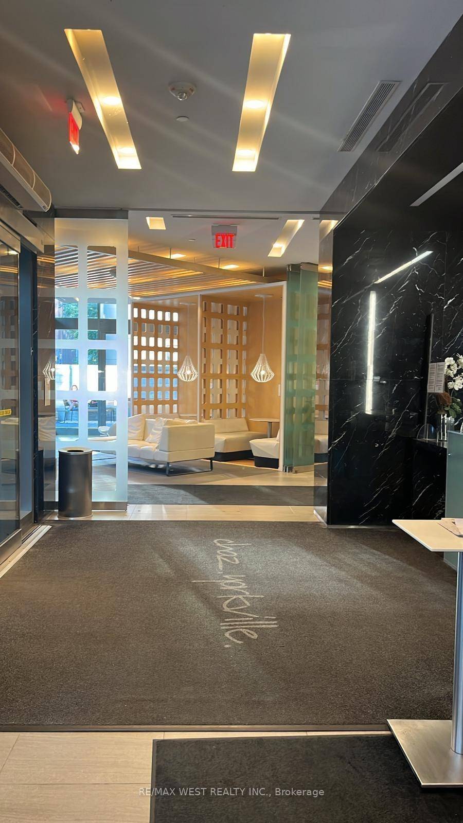 Beautiful corner unit condo in the heart of the city featuring 1 1 bedrooms, 2 full washrooms, and an open concept layout with laminate flooring throughout.