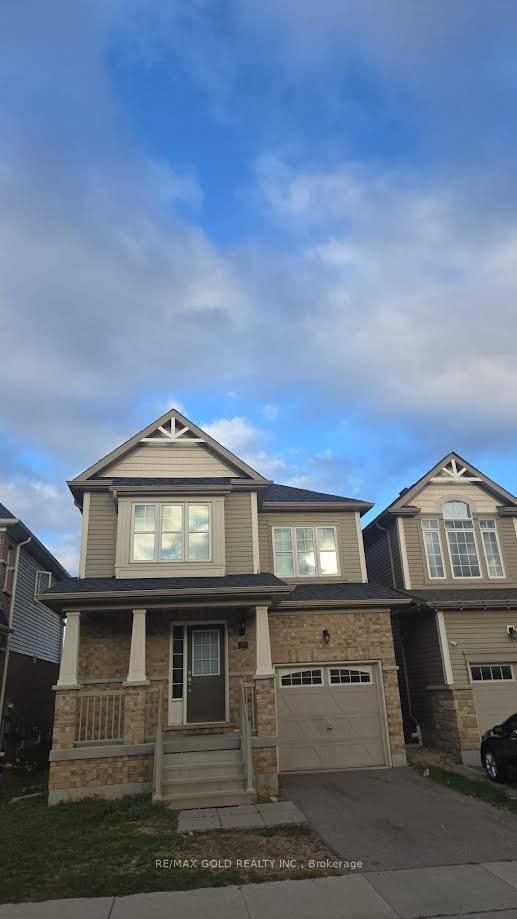 Welcome to 37 Duckworth Rd in the heart of one of Cambridge's most desirable neighbourhoods !