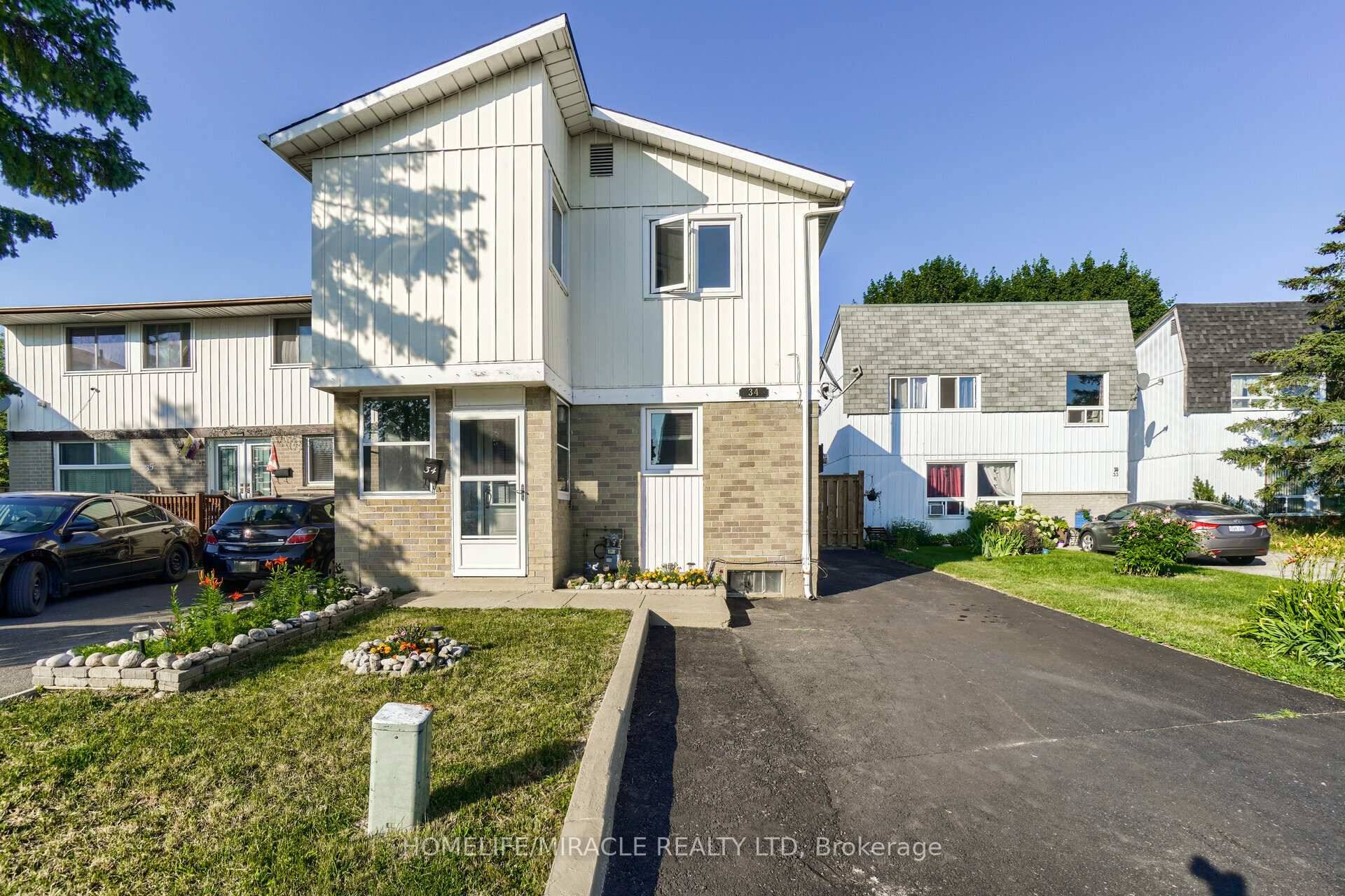 Own a piece of Brampton with this spacious detached home !