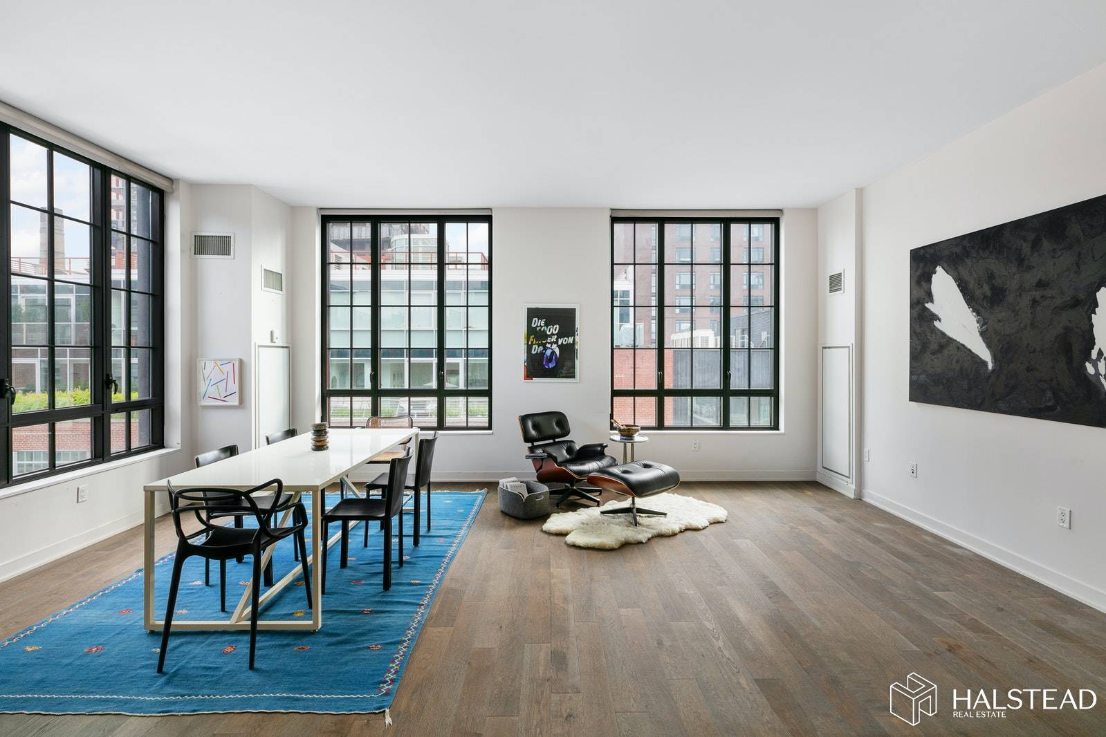 2 Bedroom Penthouse with Rooftop Terrace amp ; Views !