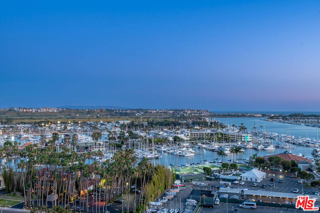 13700 Marina Pointe Dr 3BR Marina Del Rey La