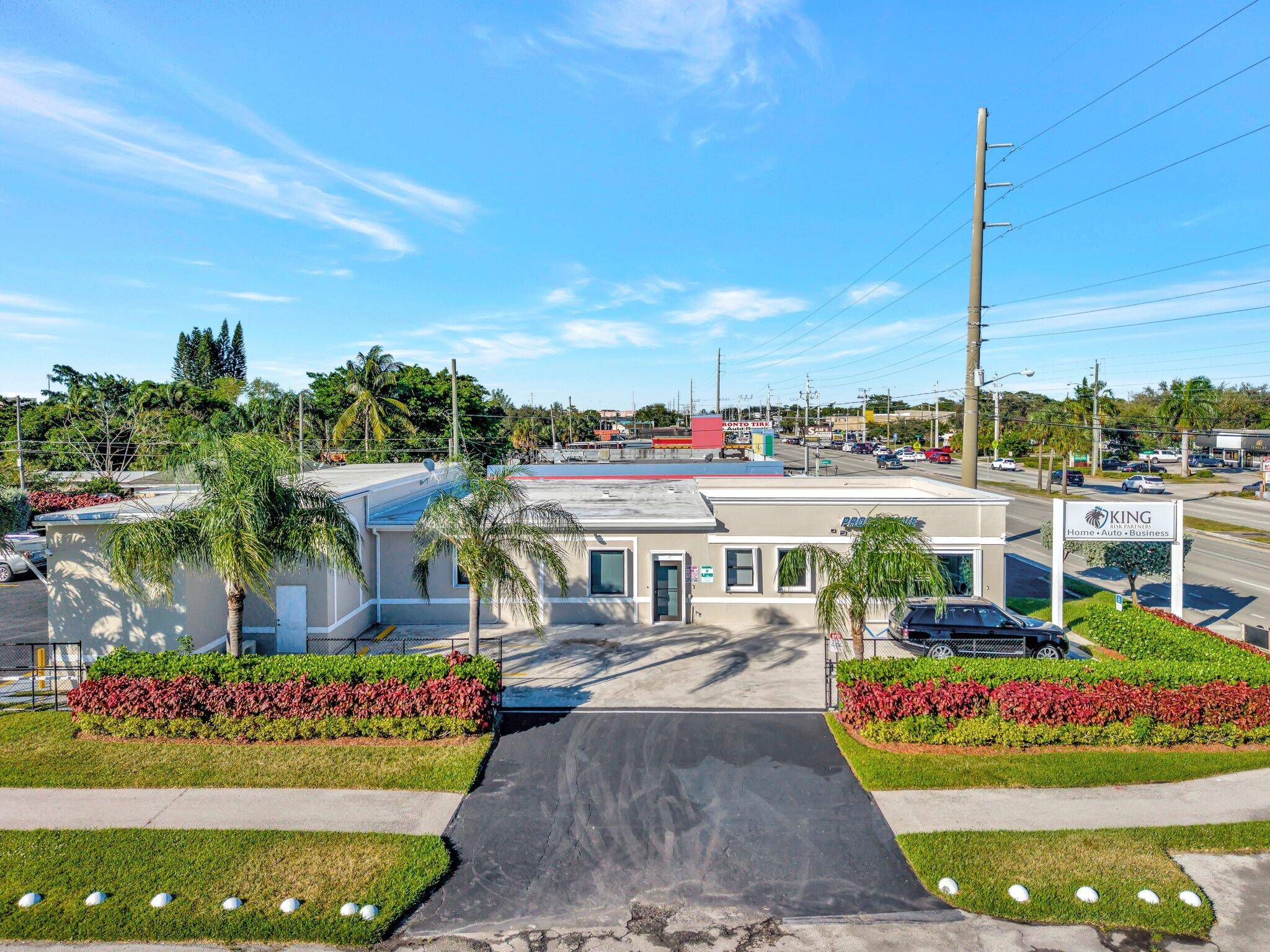 FOR LEASE 305 SF of Office space right on Military Trail Blvd.
