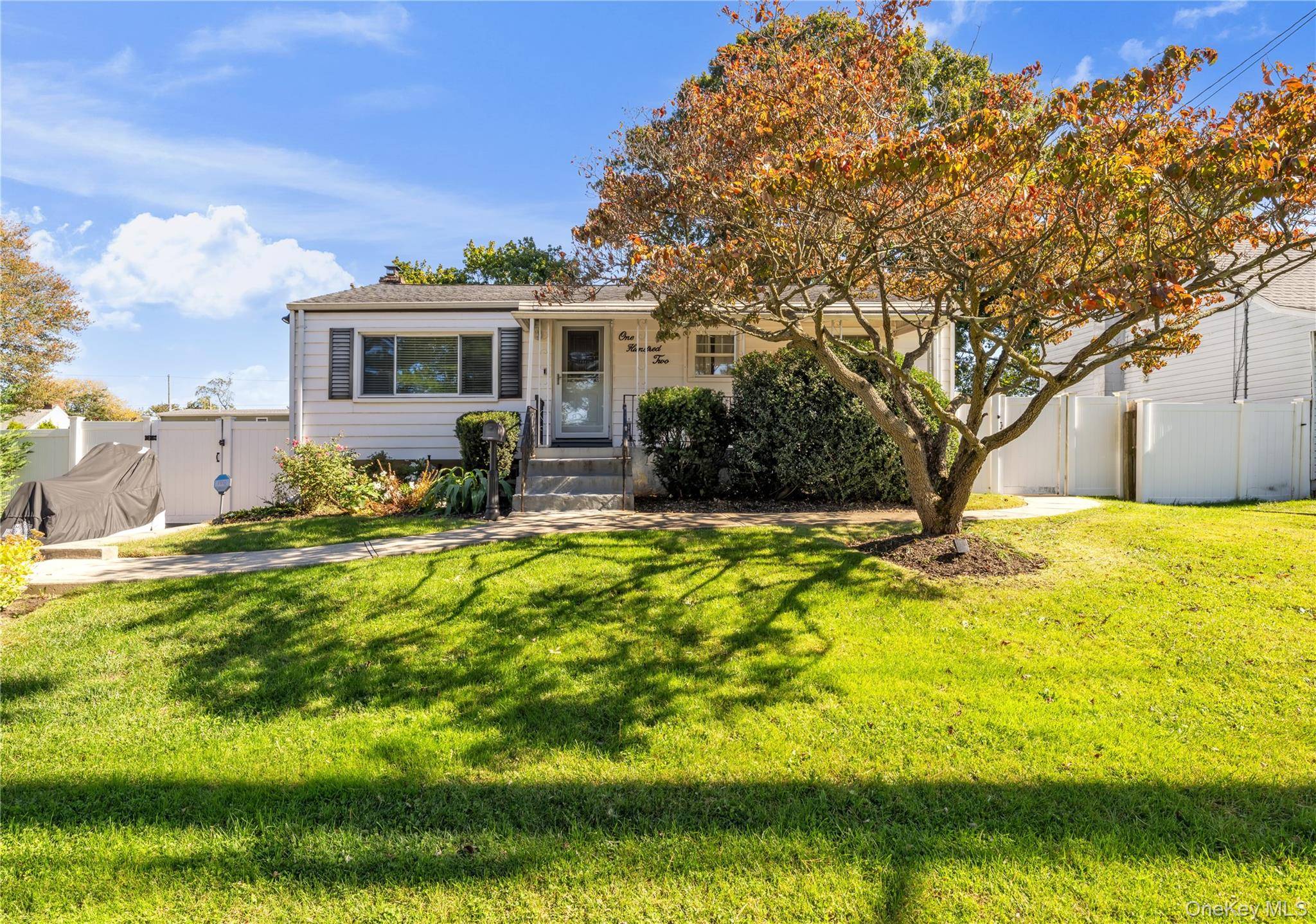 Set on a residential block in Copiague, this 3 bedroom, 1 bath home offers comfortable living with a well kept interior and full use of the outdoor space.