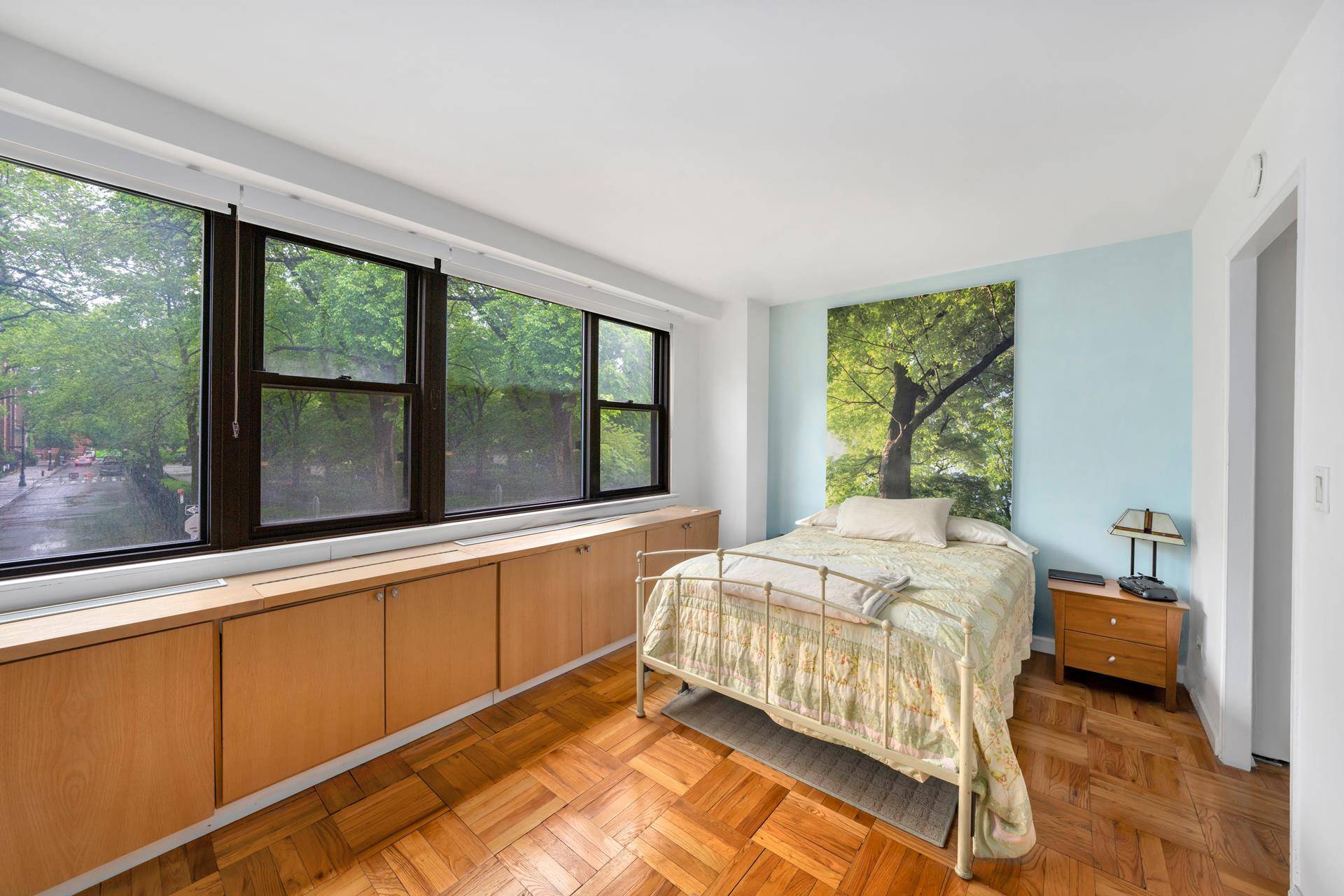 Fully renovated with wonderful park and city views.