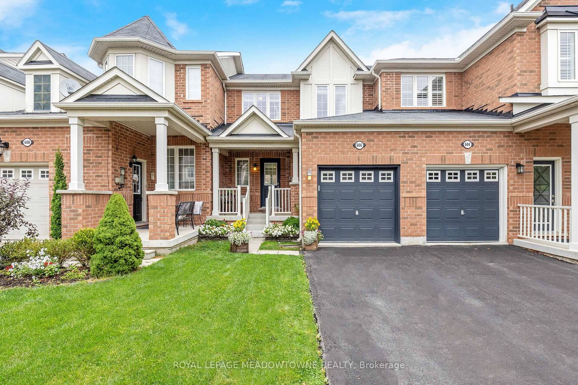 FABULOUS ! Mattamy built Amesbury Energy Star Model 3 bedroom 3 bathroom townhome located infamily friendly area of Coates in Milton.