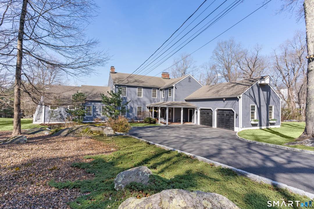 14 Windermere Lane Elegance and modern comfort converge in this comprehensively renovated 6 bedroom, 5.