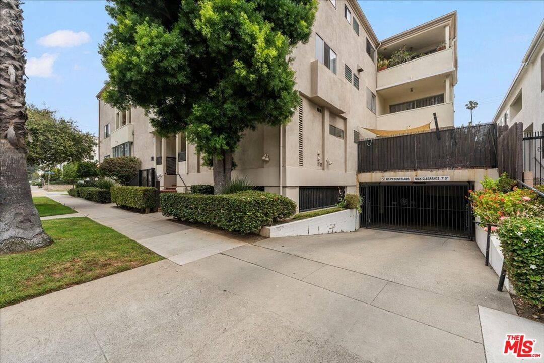 1101   Lincoln Blvd 2.0 Santa Monica LA