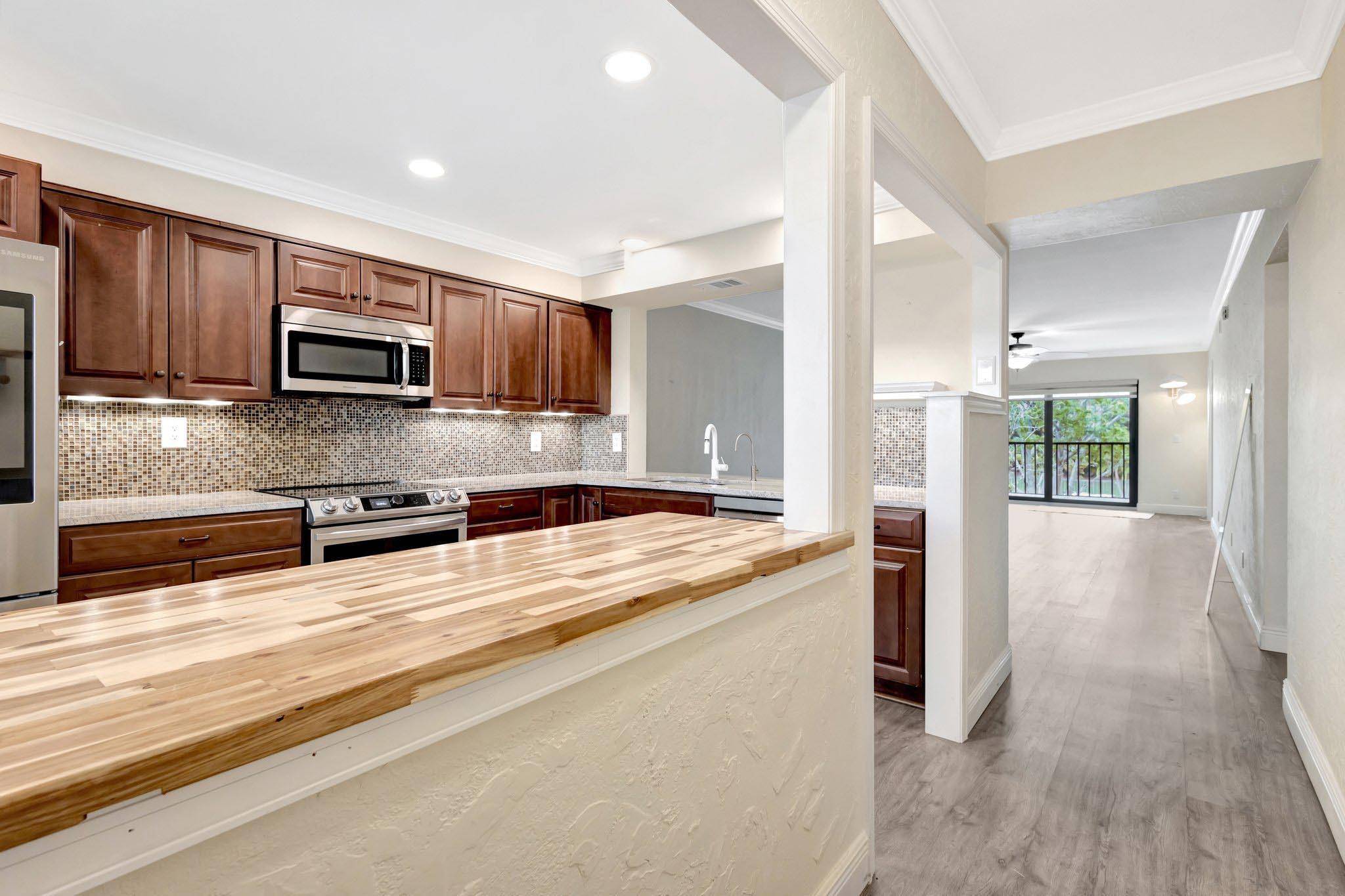 PRIME EAST DELRAY LOCATION.