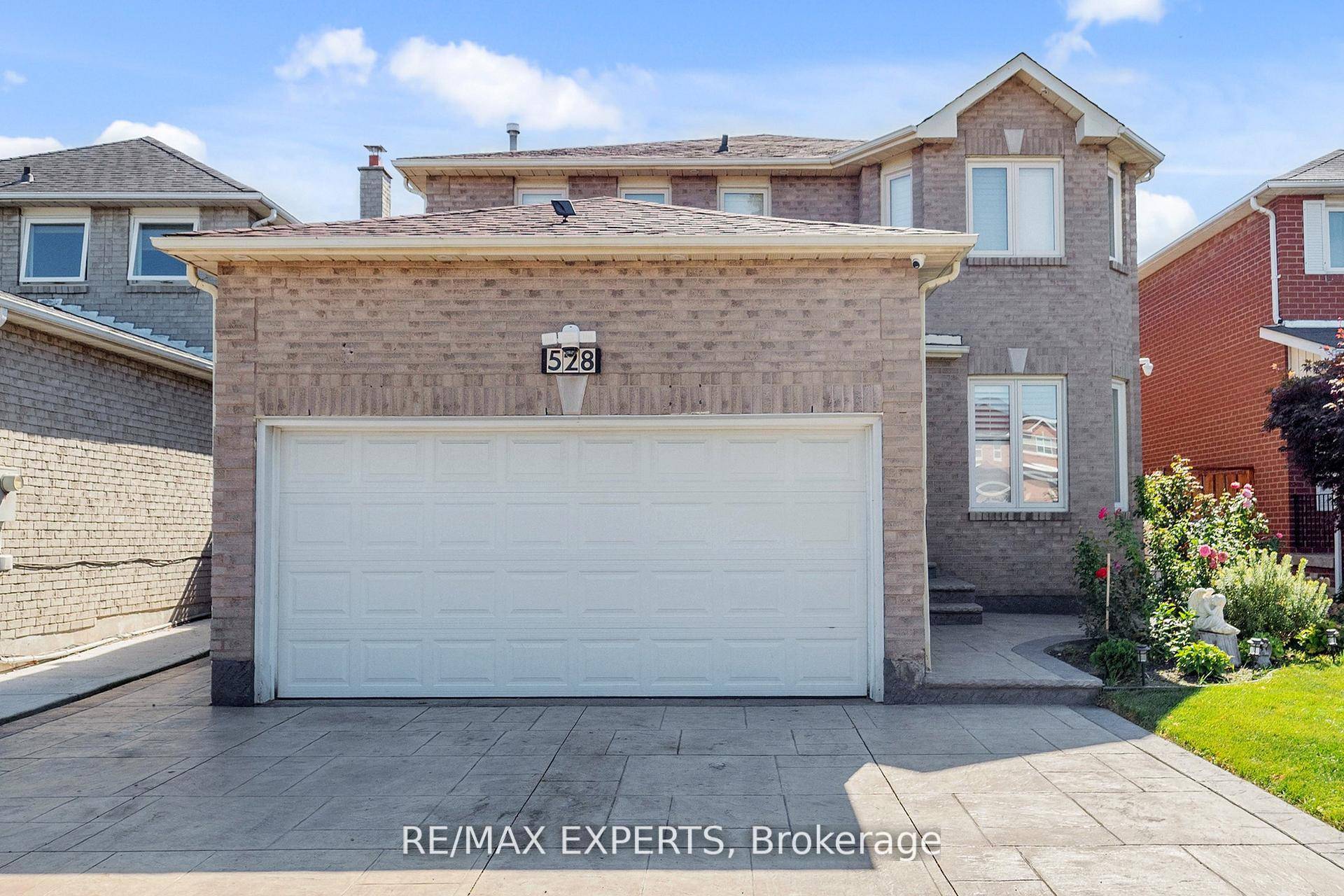 A LEGAL 3 bedroom basement located in the highly desirable Fairview community, Mississauga.